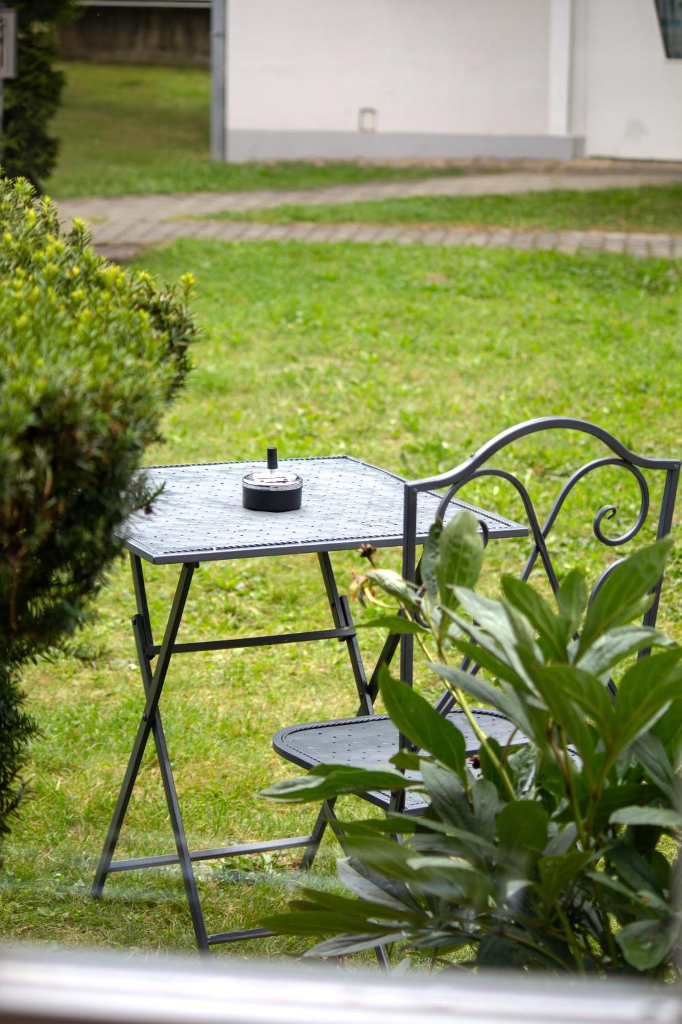 Flat Bull Appartement Mit Garten Sankt Lorenzen bei Knittelfeld Esterno foto